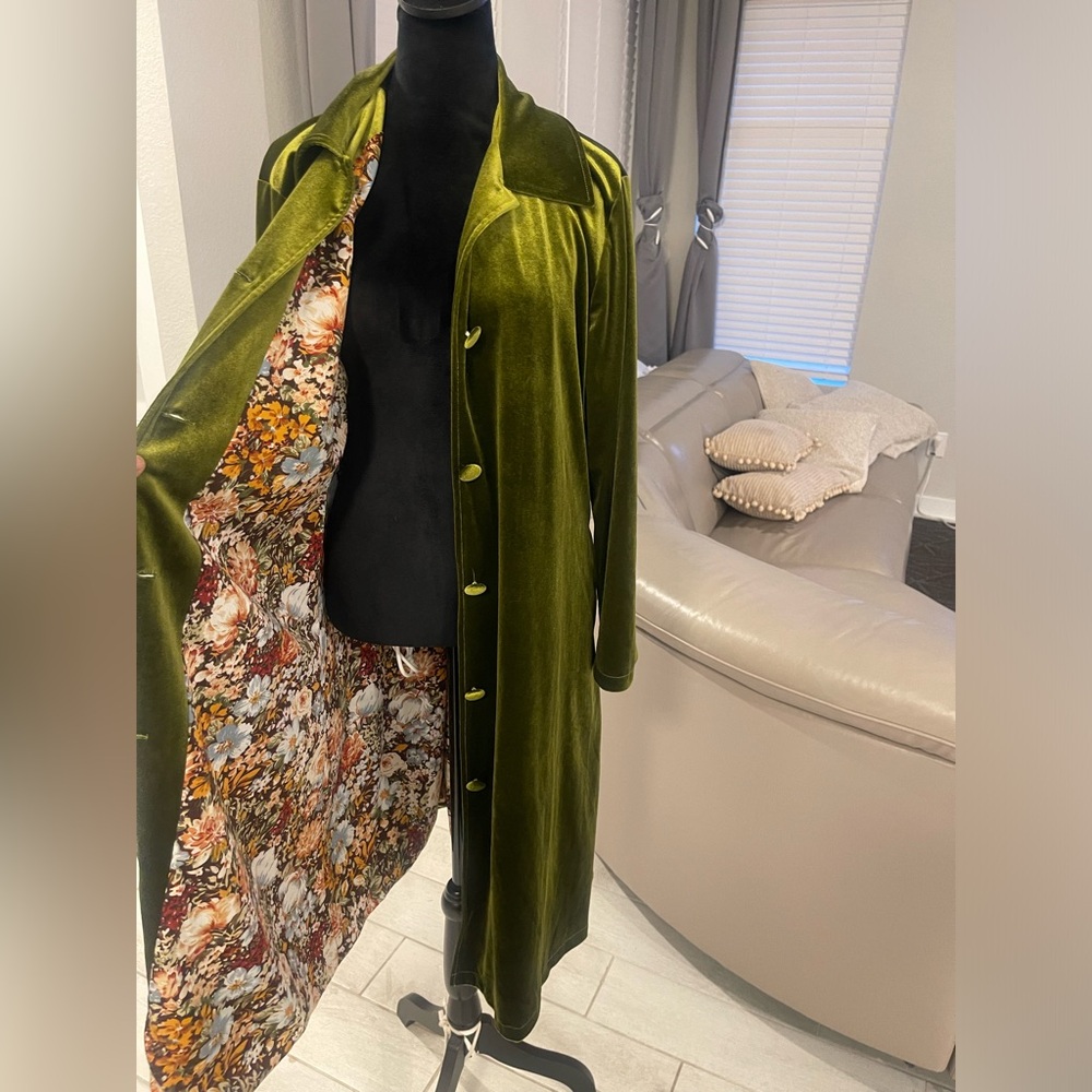 Ellison Olive Green Velvet Coat/Duster Medium